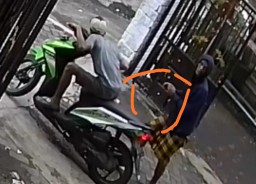 Paksi Residivis Kejahatan Terekam CCTV saat Curi Burung Murai