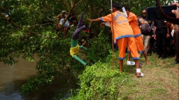 Inilah Kumpulan Foto Detik - detik Syafii Buang Jenazah ID ke Sungai Bondoyudo - Lumajang