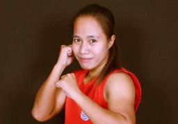 Efi Dian Sofiana Bawa Nama Lumajang di Arena MMA One Pride