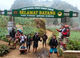 Tak Cantumkan Lumajang-Jatim, TNBTS Ditegur Gawat Dihadapan Bupati