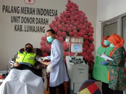 Polres Lumajang Donor Plasma Konvalesen Bantu Pasien Covid-19