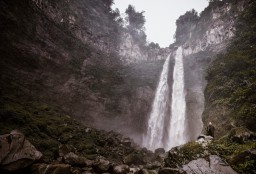 AKBP Deddy Foury Kagumi Pesona Alam Air Terjun Coban Sriti Lumajang