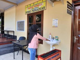 Seorang Pelanggan Salon JJ Gagal Jengguk Sang Owner di Polres Lumajang
