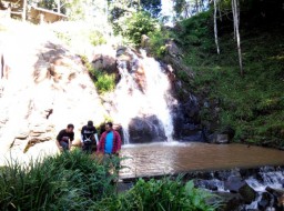 Air Terjun Semingkir Sebuah Oase Ditengah Perubahan Iklim Gucialit