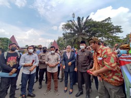 Laskar BINEKA Desak DPRD Lumajang Kawal Kasus Penendang Sesajen