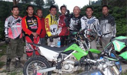 Tim Calvo Polres Lumajang Taklukan Medan Adventure Trail Brigif 9 Kostrad Jember