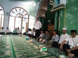 Safari Ramadhan di Masjid Al-Qodar, Pemkab Beri Bantuan 400 Warga Tidak Mampu