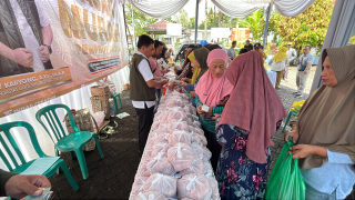 Pasar Murah di Senduro Bagian Upaya Pengendalian Inflasi Lumajang