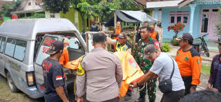 Lansia Terseret Arus Sungai Bondoyudo Ditemukan Meninggal di Meleman Lumajang