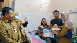 Bayi Lahir Pada Harganas 29 Juni di Lumajang Diberi Sertifikat dari Kementrian BKKBN