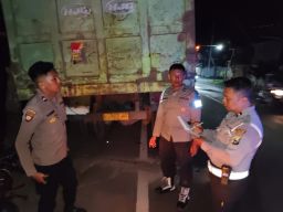 Pemuda Lumajang Tewas Usai Tabrak Truk Tronton Parkir di Tempeh