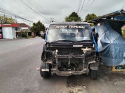 Pick-up Tabrak Beat di Jatiroto Lumajang, Ibu dan Anak Jadi Korban