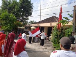 Difabel Lumajang Buktikan Semangat Merdeka, Gelar Upacara dan Lomba di Mojosari