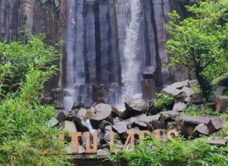Air Terjun Watu Lapis, Keindahan Tersembunyi di Desa Jambekumbu Pasrujambe Lumajang