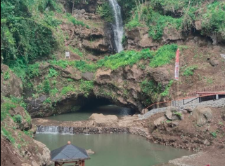 Antrukan Pawon, Pesona Alam Tersembunyi di Desa Kertowono Gucialit Lumajang