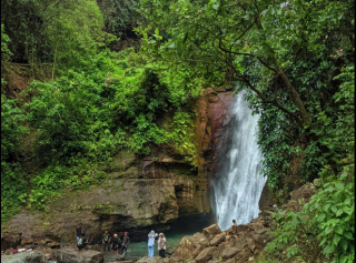 Air Terjun Manggisan Lumajang, Pesona Alam Tersembunyi di Kaki Semeru