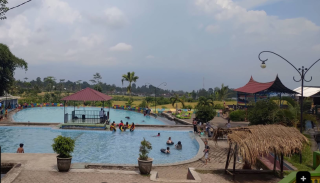 Keindahan wisata Hutan Bambu Sumbermujur Lumajang, Surga Hijau di Kaki Gunung Semeru