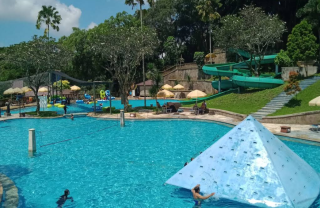The Taman Dayu Waterpark, Wisata Air Seru di Kaki Gunung Arjuno Pasuruan