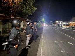 Polisi Gencar Patroli Malam untuk Antisipasi Kejahatan dan Balap Liar di Lumajang
