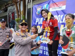 Penuh Sportivitas, Turnamen Voli Pelajar Piala Kapolres Lumajang 2025 Sukses Cetak Bibit Unggul