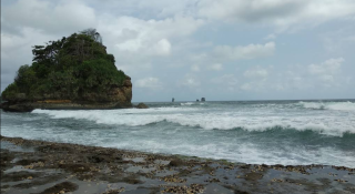 Pantai Parang Dowo, Pesona Tersembunyi di Malang Selatan
