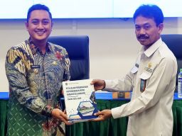 Wabup Lumajang Tegaskan Peran Strategis Bappeda dalam Orkestrasi Pembangunan Kependudukan