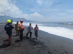 Dua Warga Malang Hanyut di Sungai Glidik, Polsek Tempursari Bantu Pencarian