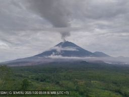 Semeru Kembali Aktif, Warga Diminta Siaga Maksimal