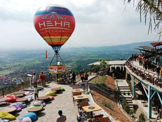 Pesona HeHa Sky View, Destinasi Kekinian di Puncak Patuk Gunungkidul Yogyakarta