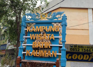 Menyusuri Pesona Tenang Kampung Batik Kauman Solo Surakarta