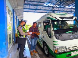 Satlantas Polres Lumajang Gelar Ramp Check di Terminal Minak Koncar, Pastikan Angkutan Umum Aman