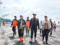 Bupati Lumajang Turun Langsung ke Lokasi Lahar Semeru, Warga Terisolasi Mendapat Perhatian