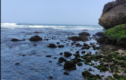 Pantai Bukit Indah, Pesona Alam Pesisir di Panggungrejo Blitar