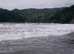 Pantai Gurah Bahari, Destinasi Wisata Alam Menawan di Wates Blitar