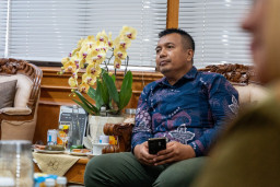 Satu Tahun Kepemimpinan Daerah: Antara Janji dan Neraca