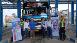 Satlantas Polres Lumajang Ramp Check Angkutan Umum di Terminal Minak Koncar