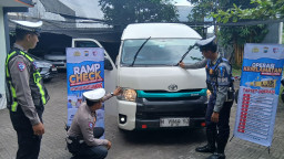 Operasi Keselamatan Semeru 2026, Satlantas Polres Lumajang Ramp Check Angkutan Umum