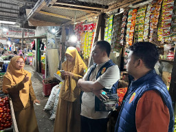 Stok Aman atau Terancam? Satgas Pangan Sidak Pasar Baru Lumajang