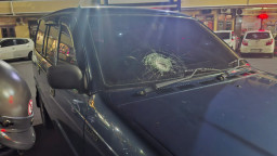 Teror Batu Pecahkan Kaca Mobil di Sumbersuko, Polisi Buru Pelaku Lewat Rekaman CCTV