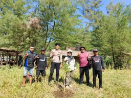 Pantai Dampar Bersolek, Lumajang Perkuat Wisata Berkelanjutan Lewat Aksi Bersih Pesisir