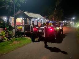 Polisi Sisir Jalan Gelap, Patroli Blue Light Jaga Malam Tetap Aman di Padang