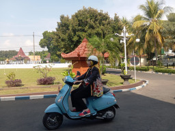 Hemat Anggaran di Tengah Kenaikan BBM, Bunda Indah Hentikan Sementara Operasional Mobil Dinas Pemkab Lumajang