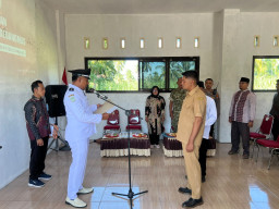 Kapolsek Randuagung Hadiri Pelantikan Sekdes Gedangmas, Tekankan Integritas dan Pelayanan Prima