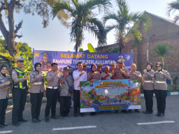 Polda Jatim Perkuat Kampung Tertib Lalu Lintas di Lumajang, Warga Didorong Jadi Garda Keselamatan