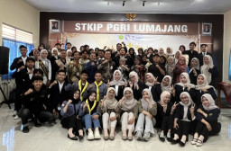 Pelantikan Raya Organisasi Mahasiswa STKIP PGRI Lumajang, Teguhkan Integritas dan Semangat Berprestasi