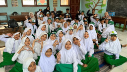 KKN STKIP PGRI Lumajang Kenalkan Literasi Menabung di SD dan MI Desa Sukorejo