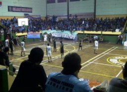 Final Basket Piala KONI Ruarrrr Biasa, SMAN 2 Lumajang Juara dan Supporter PGRI 1 Terbaik