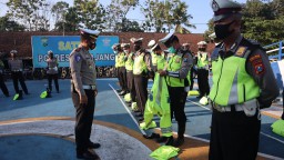 Satlantas Lumajang Antisipasi Penanggulangan Bencana Musim Hujan