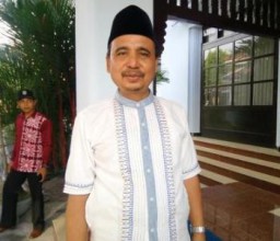 Bupati Tidak Mau Membongkar Jaran Kencak Sebelum Terbit Fatwa MUI