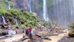 Inilah 7 Alasan Utama Wisatawan Tumpak Sewu Memilih Lewat Jalur Lumajang Dari Pada Malang